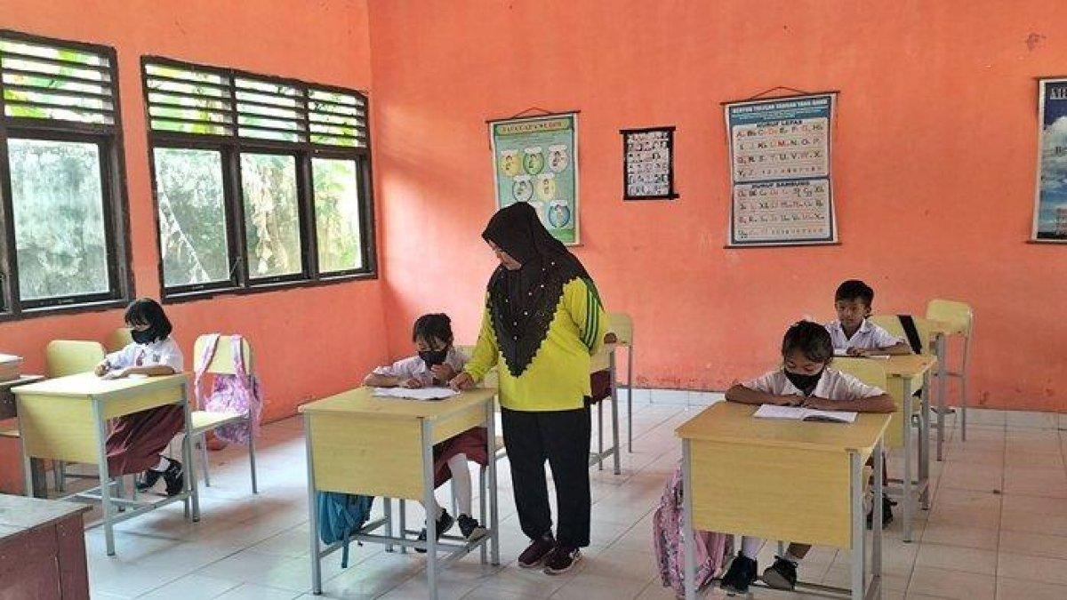 Suasana kelas di Sekolah Dasar (SD) Negeri 11 Kayuagung, jumlah muridnya sedikit