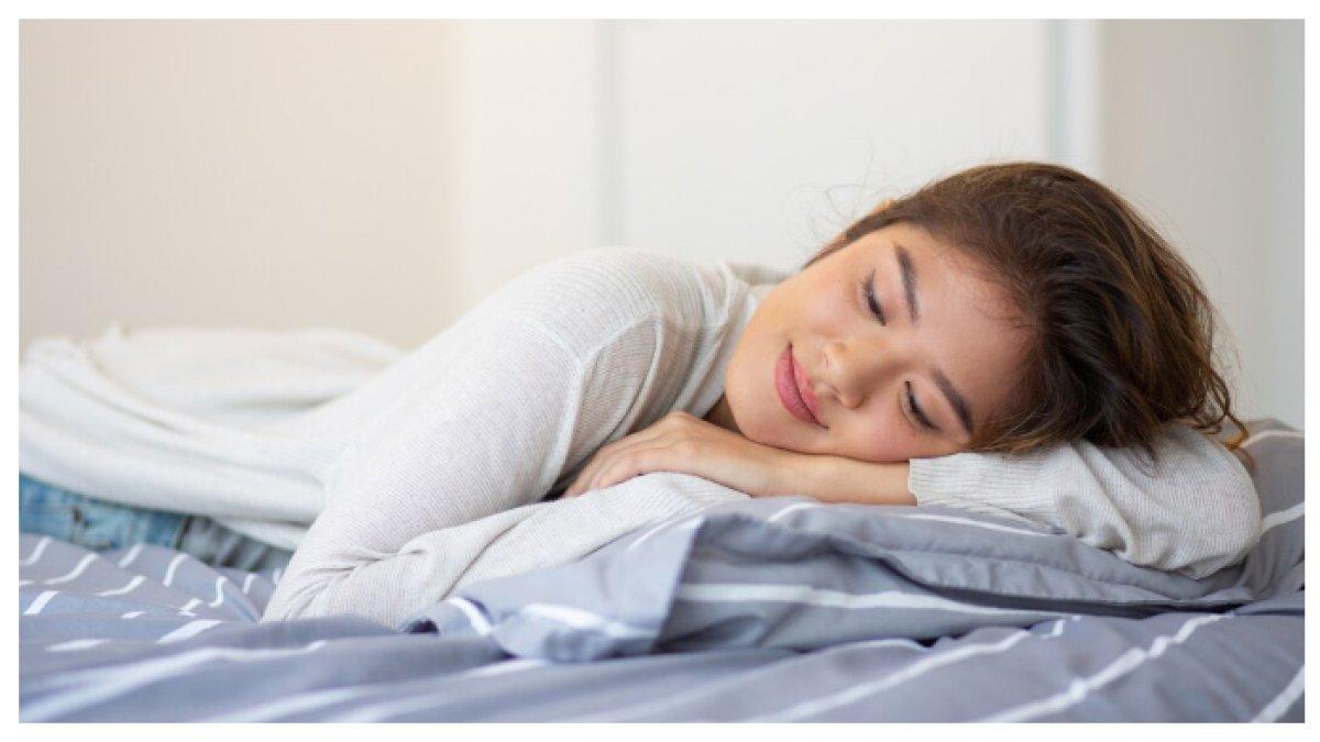 SULIT TIDUR - Alkohol, kasur tidak nyaman, sleep apnea, kafein, dan stres dapat mengganggu tidur Anda. Cobalah menghindarinya untuk mendapatkan tidur yang lebih berkualitas.