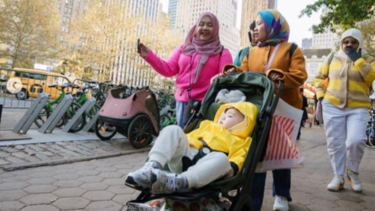SUS RINI PAMIT - Sus Rini memutuskan pulang kampung demi merawat sang ibunda yang sedang sakit.