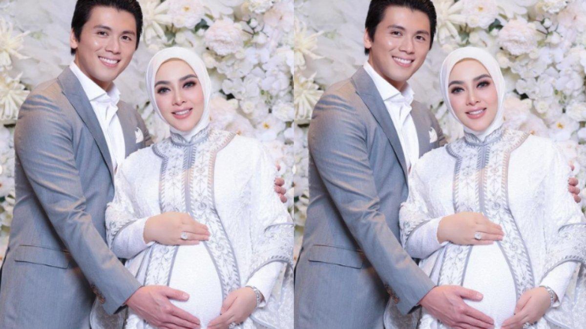 Syahrini hamil anak Reino Barack