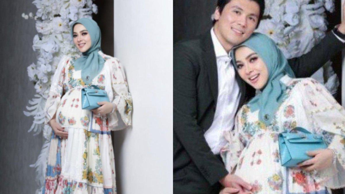 Syahrini hamil anak pertama di usia 43 tahun.