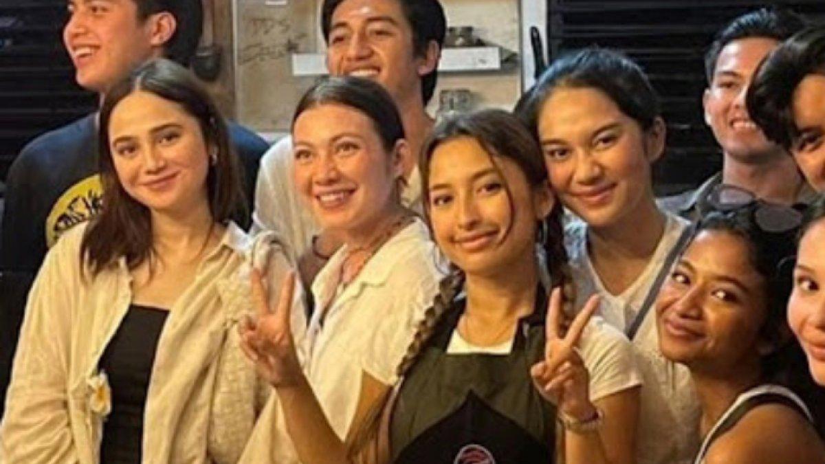 Syifa Hadju dan El Rumi kunjungi Jennifer Coppen bersama rekan artis lain di Bali
