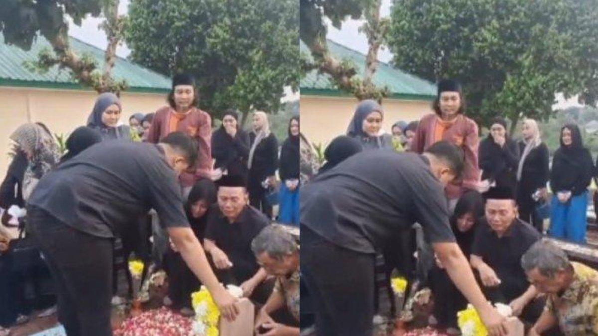 Syifa sempat pingsan di samping makam sang anak.