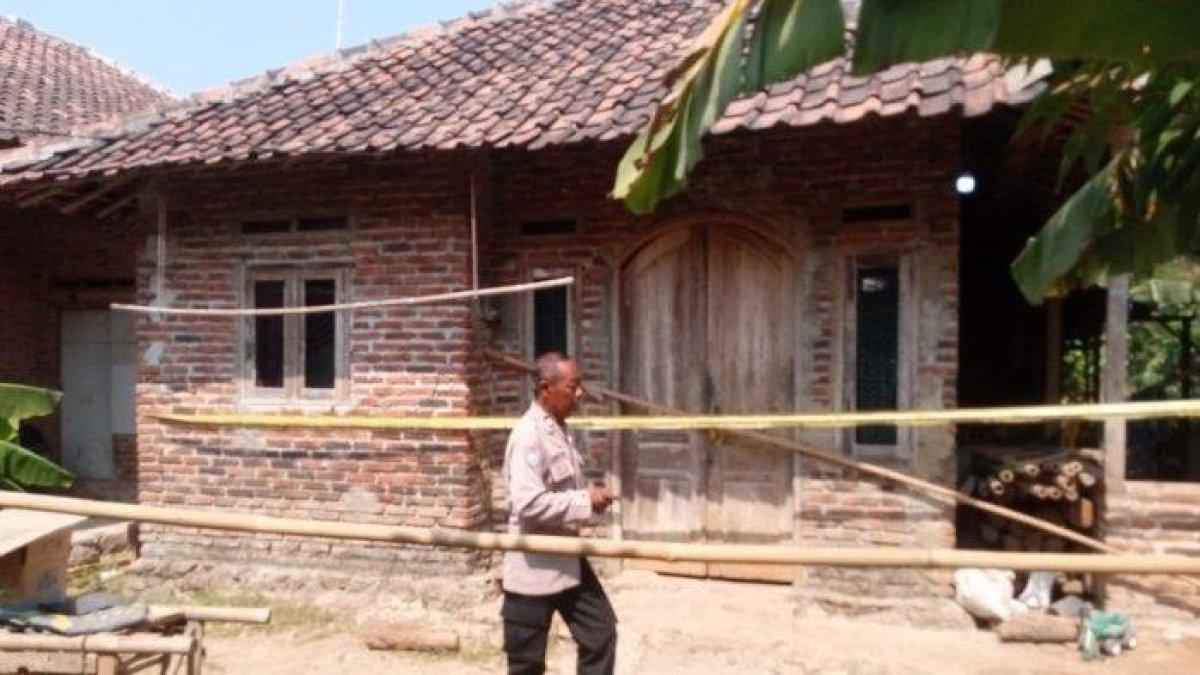 TKP perampasan nyawa seorang anak laki-laki di Subang. Jasad anak tersebut ditemukan di Indramayu.