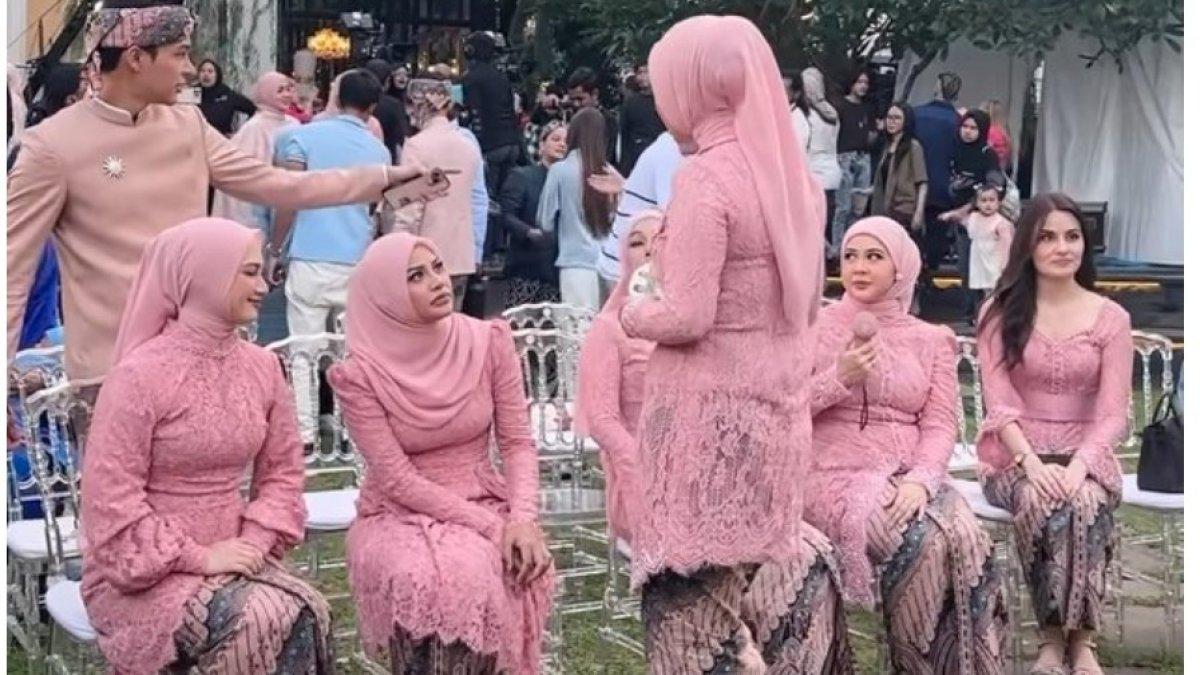 Tak heran jika banyak netizen yang menyebut mereka seperti sahabat till jannah.
