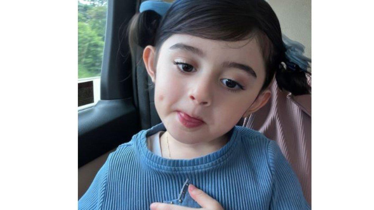 Tak sekadar cantik, baby Guzel memiliki mata yang indah berwarna abu-abu cerah. 