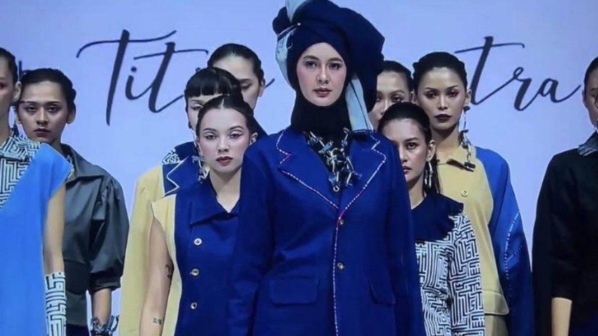 Tampil percaya diri di tengah sidang cerai, Paula Verhoeven banjir pujian.