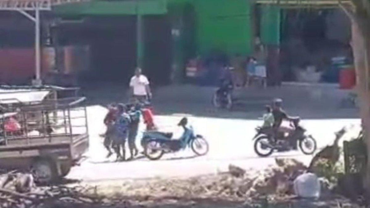 Tangkapan layar video yang menunjukkan aksi kawin tangkap di Sumba Barat Daya.
