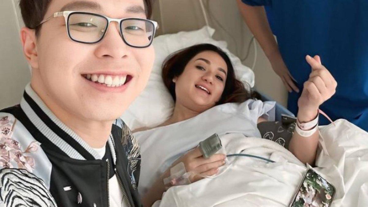Tengku Dewi Putri dijenguk Richard Lee