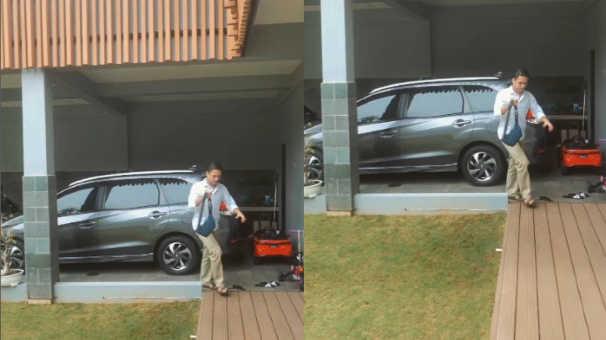 Teras rumah Randy Pangalila