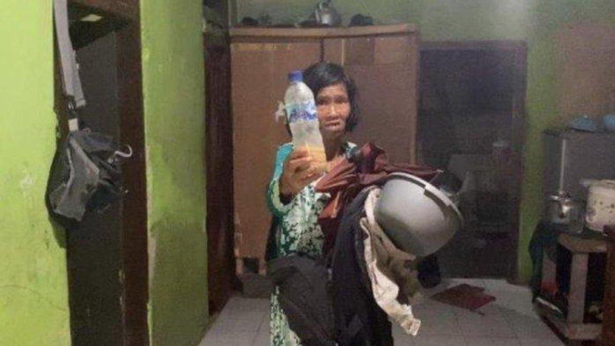 Terungkap sosok seorang wanita pengemis di kawasan Gunung Salak, Kecamatan Pamijahan Kabupaten Bogor, Jawa Barat.