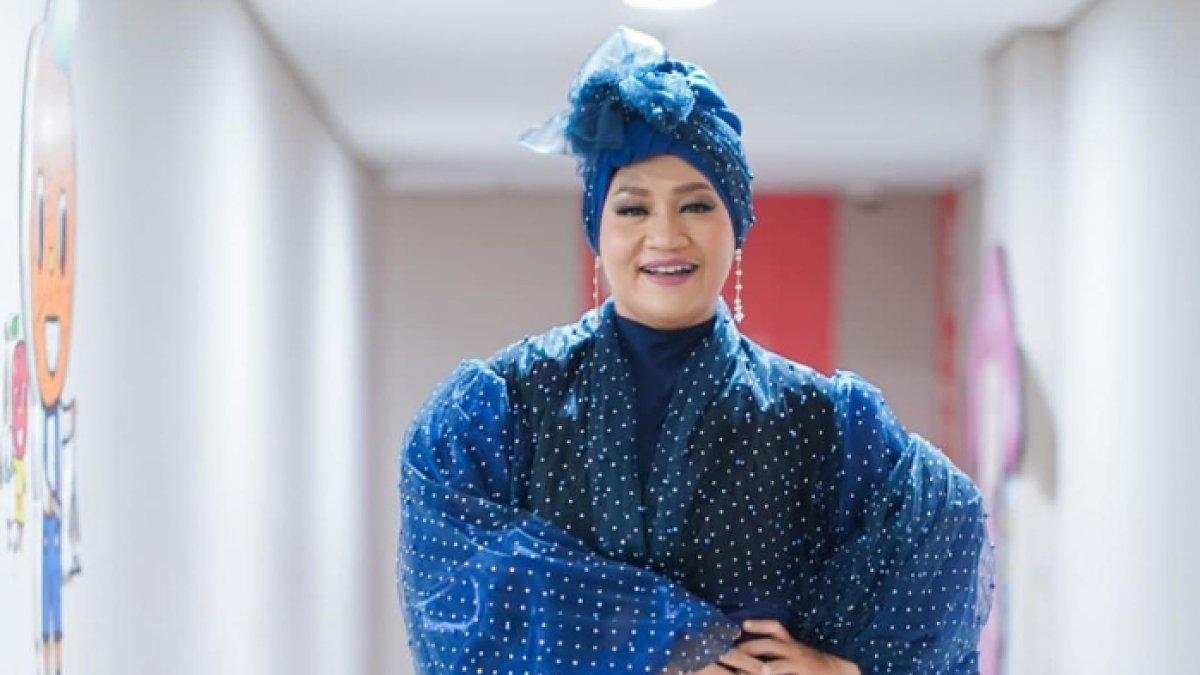 Tike Priatnakusumah.