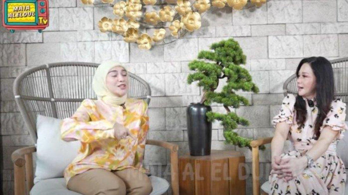 CURHAT IRISH BELLA- Irish Bella saat curhat pada Maia Estianty yang dicapture youtube, 3 Februari 2025. Tindakan Irish Bella Kala Air Rumi Mulai Tanya Keberadaan Ammar Zoni, Perlakuan Haldy Sabri Terkuak.