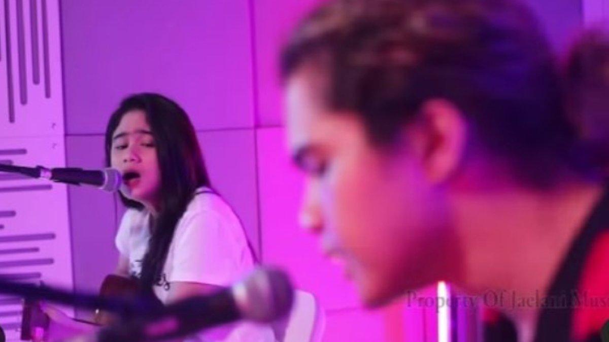 Tissa Biani dan Dul Jaelani cover lagu di YouTube