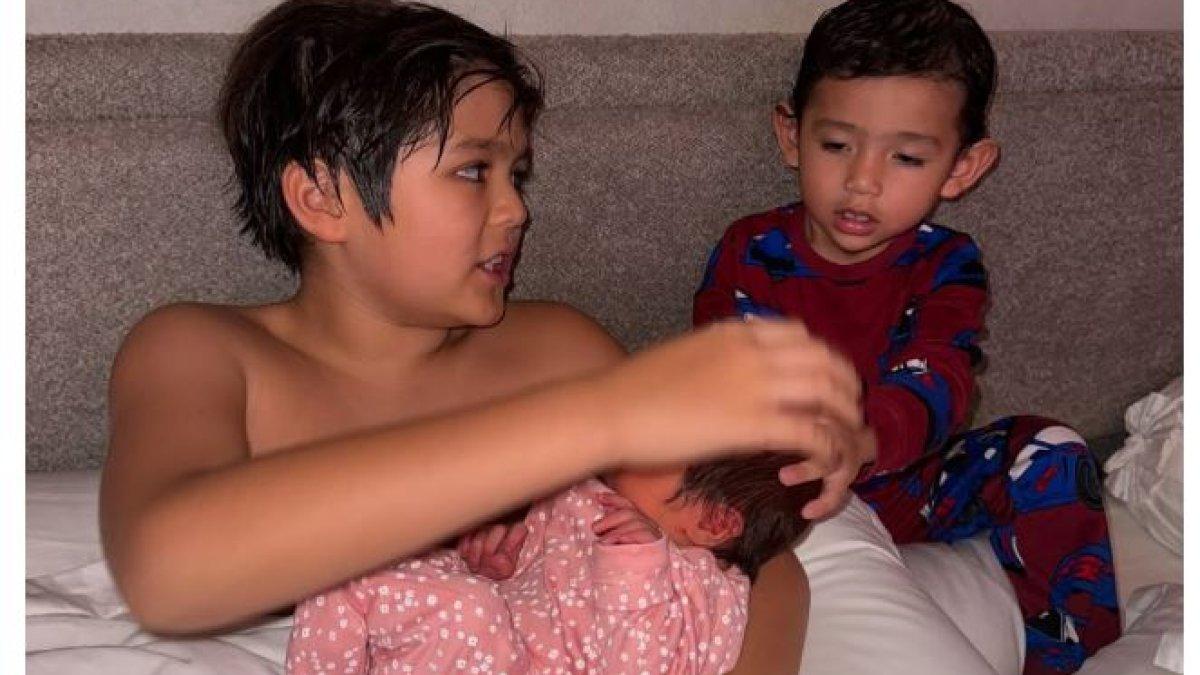 Menjadi anak pertama, El Barack memperlihatkan rasa tanggung jawab yang tinggi terhadap adik-adiknya.