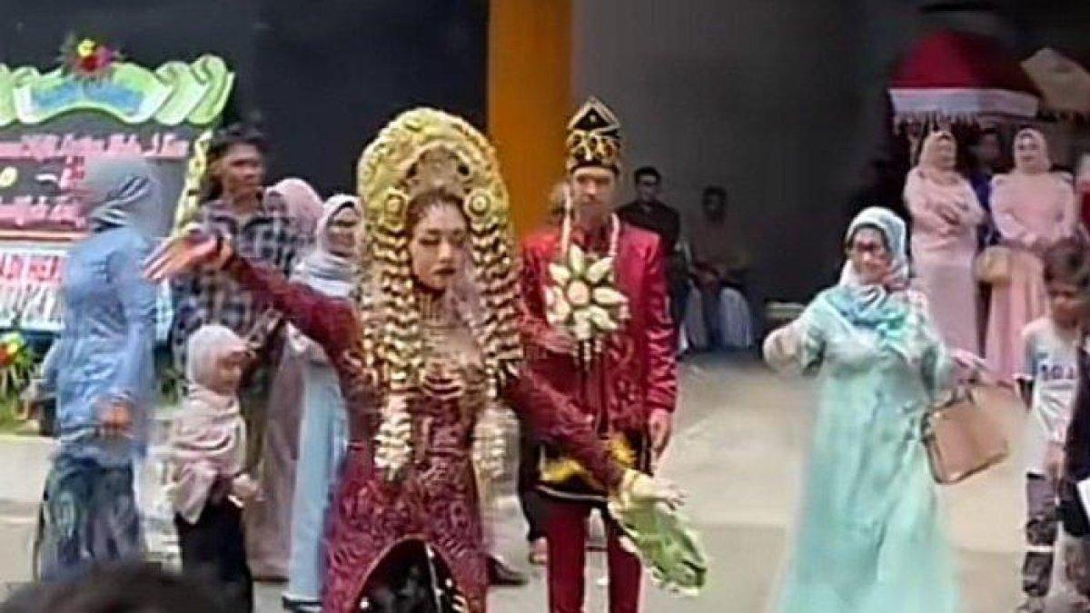 Viral Pengantin Wanita Adat Banjar