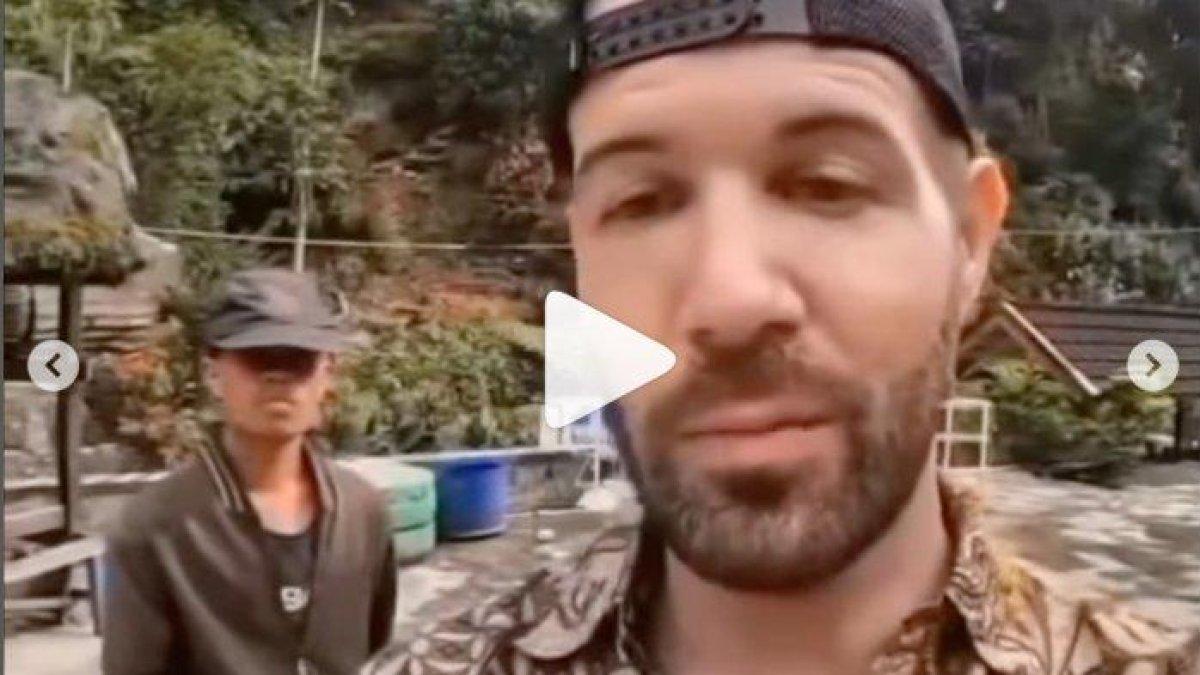 Viral, Youtuber Bule Bernasib Apes