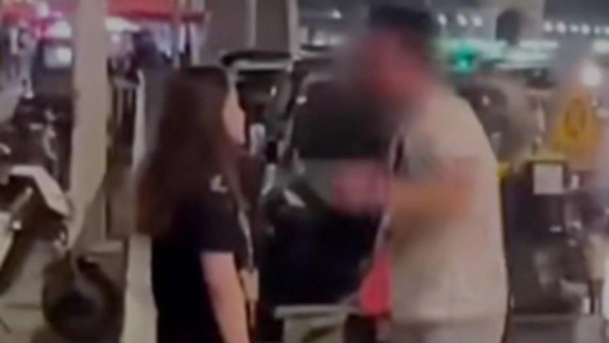 Viral seorang pria tampak menangis di jalanan
