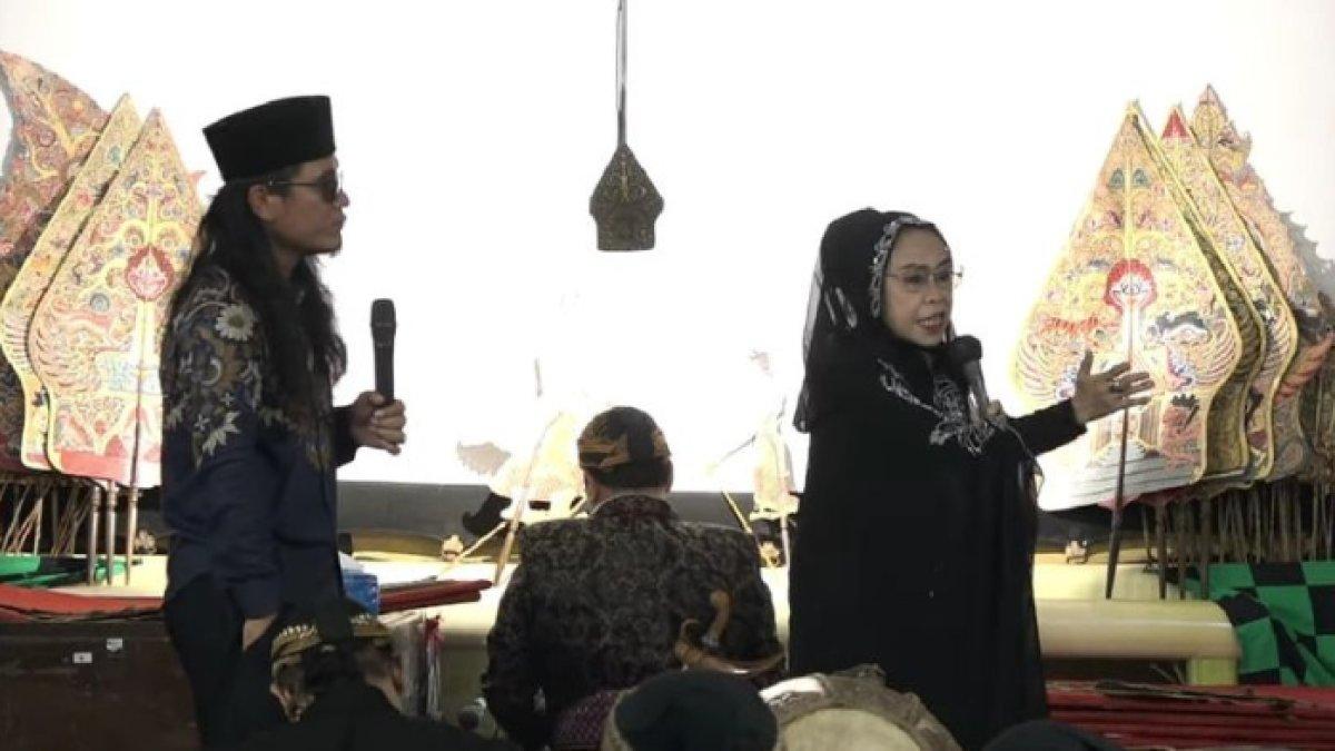 Viral video lawas Yati Pesek diolok-olok Gus Miftah.