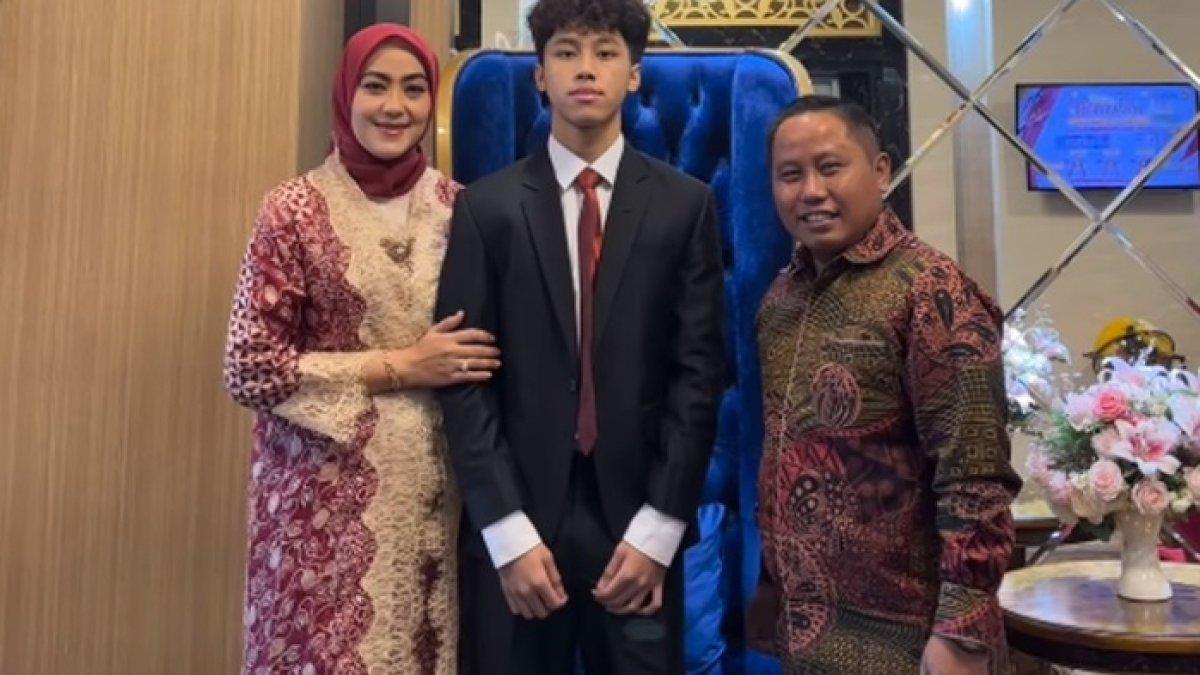 Wajah Anak Sulung Narji Dipuji Mirip Rafael Struick