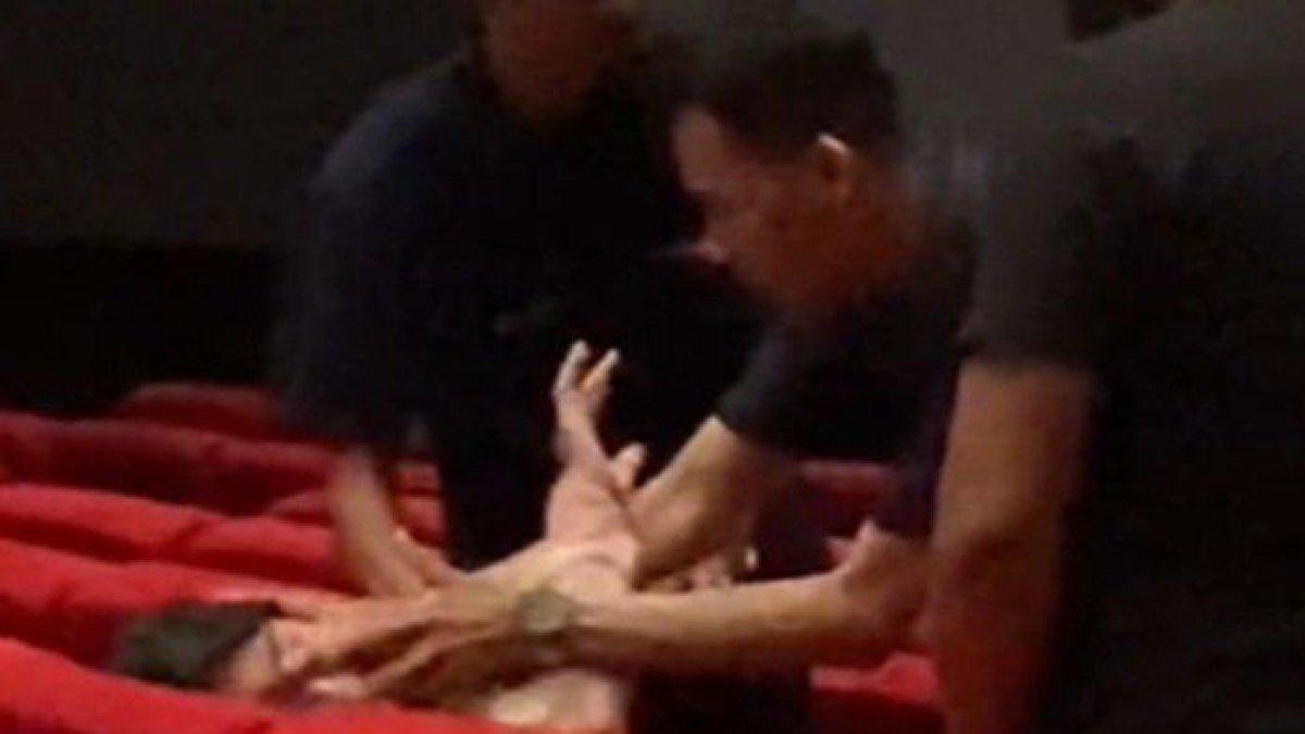 Wanita Kesurupan Saat Nonton Vina Sebelum 7 Hari