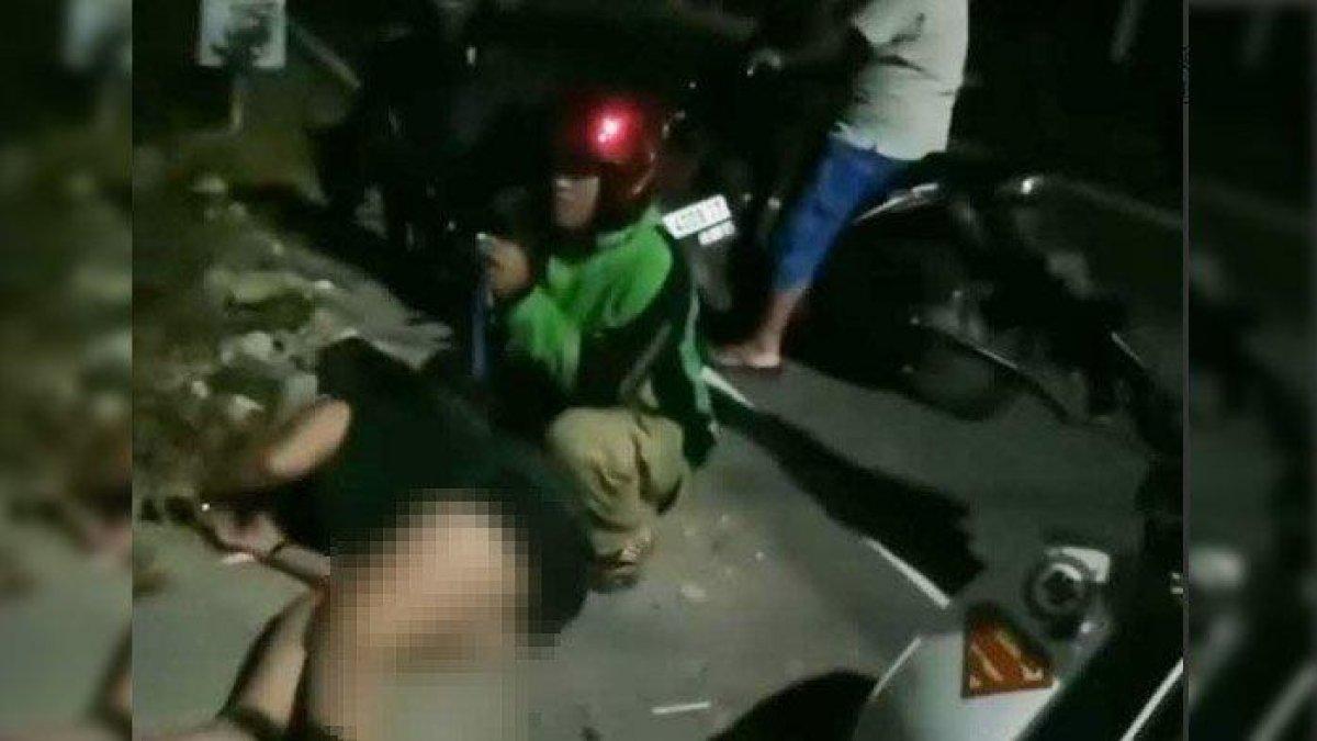 Wanita di Ponorogo mendadak menangis histeris dan bergulig-guling di tepi jalan