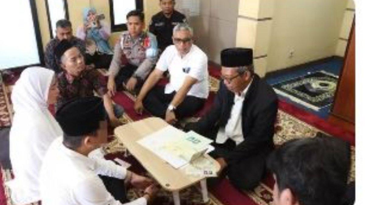 Wanita rujuk dengan suami pertama usai cerai dari suami kedua, nikahan digelar di tahanan