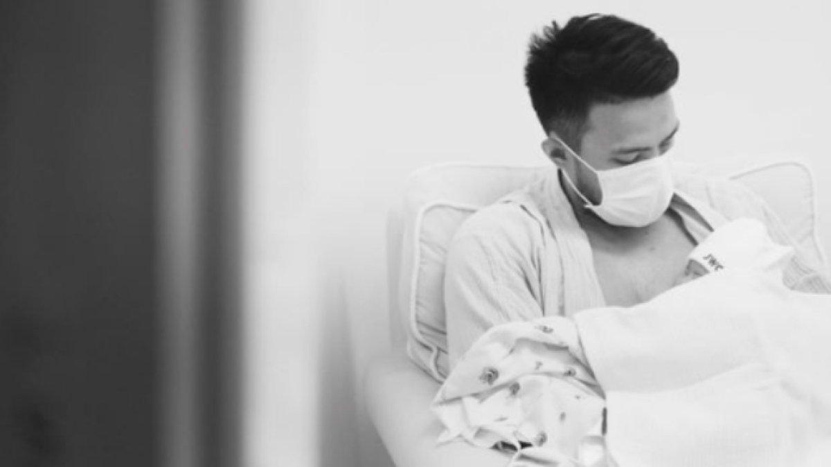 Tak hanya Mila, Yakup ternyata juga menjalani metode skin to skin dengan sang anak