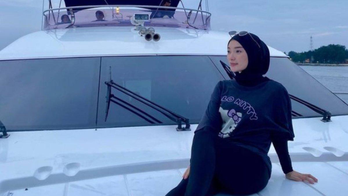 Zaskia Gotik cantik berhijab