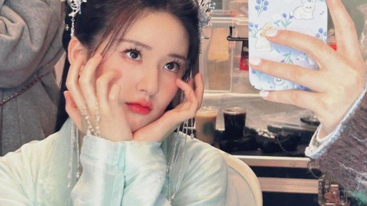 Zhao Lusi menjadi lebih percaya diri dengan penampilannya.