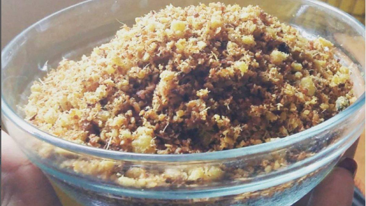 Inilah cara mudah membuat Abon Lele, makanan khas Boyolali, Jawa Barat, kuncinya  harus diaduk setengah matang, ditambahi bubuk dan daun kari