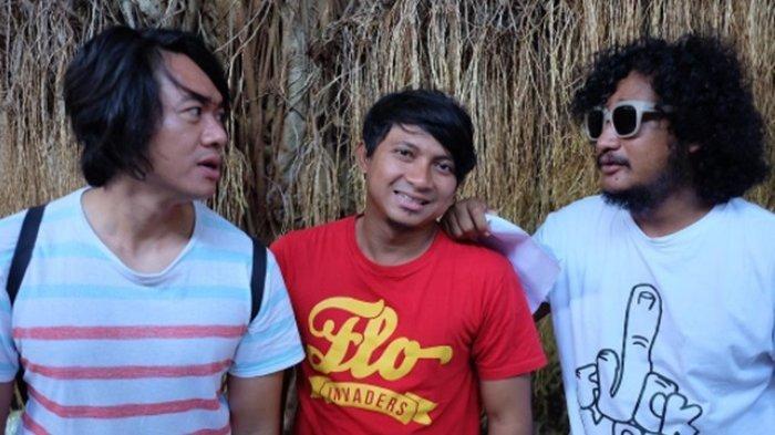 Inilah profil dan akun medsos Aden Bajaj yang kariernya mulai meredup samapai harus pinjam duit untuk sekolah anaknya