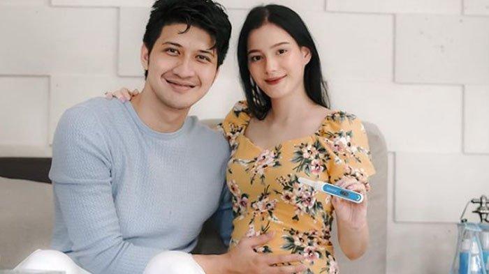 Aditya Zoni umumkan sang istri, Yasmine Ow, tengah mengandung anak pertama mereka.