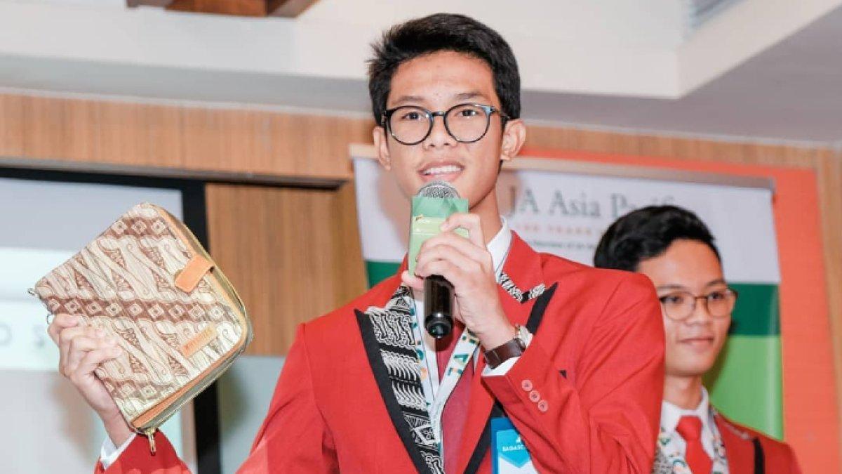 Alam Ganjar menimba ilmu di Universitas Gadjah Mada