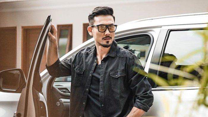 Denny Sumargo sempat jadi atlet basket
