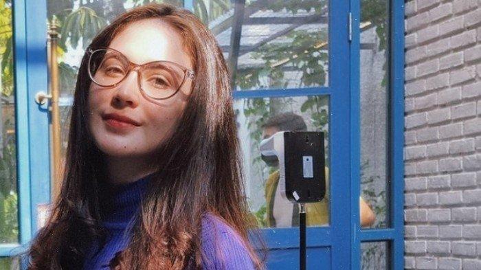 Inilah profil dan akun medsos Arumi Bachsin istri dari Wakil Gubernur Jawa Timur Emil Dardak ini bagikan momen persiapan HUT RI ke-78 di rumahnya