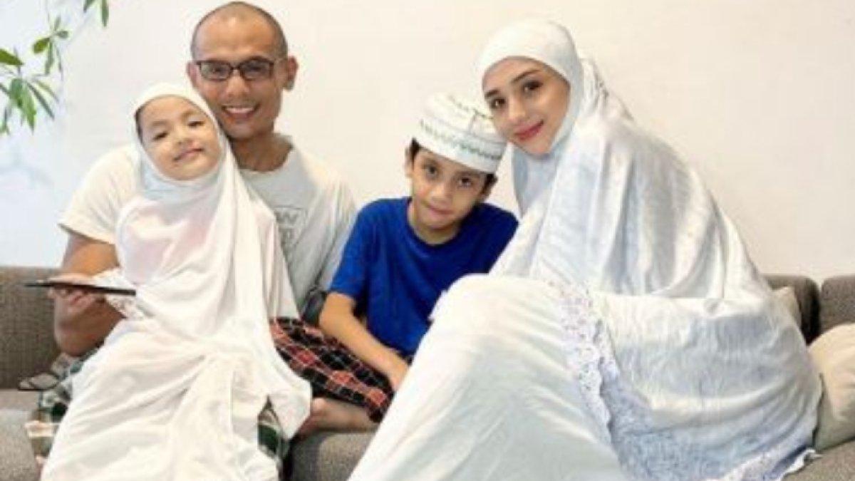 Aryan sudah rajin salat di usianya yang baru 8 tahun