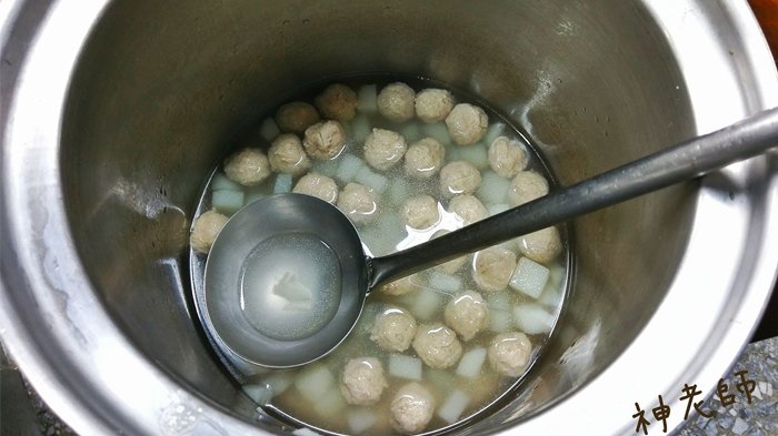 Penjual bakso jalani sumpah pocong