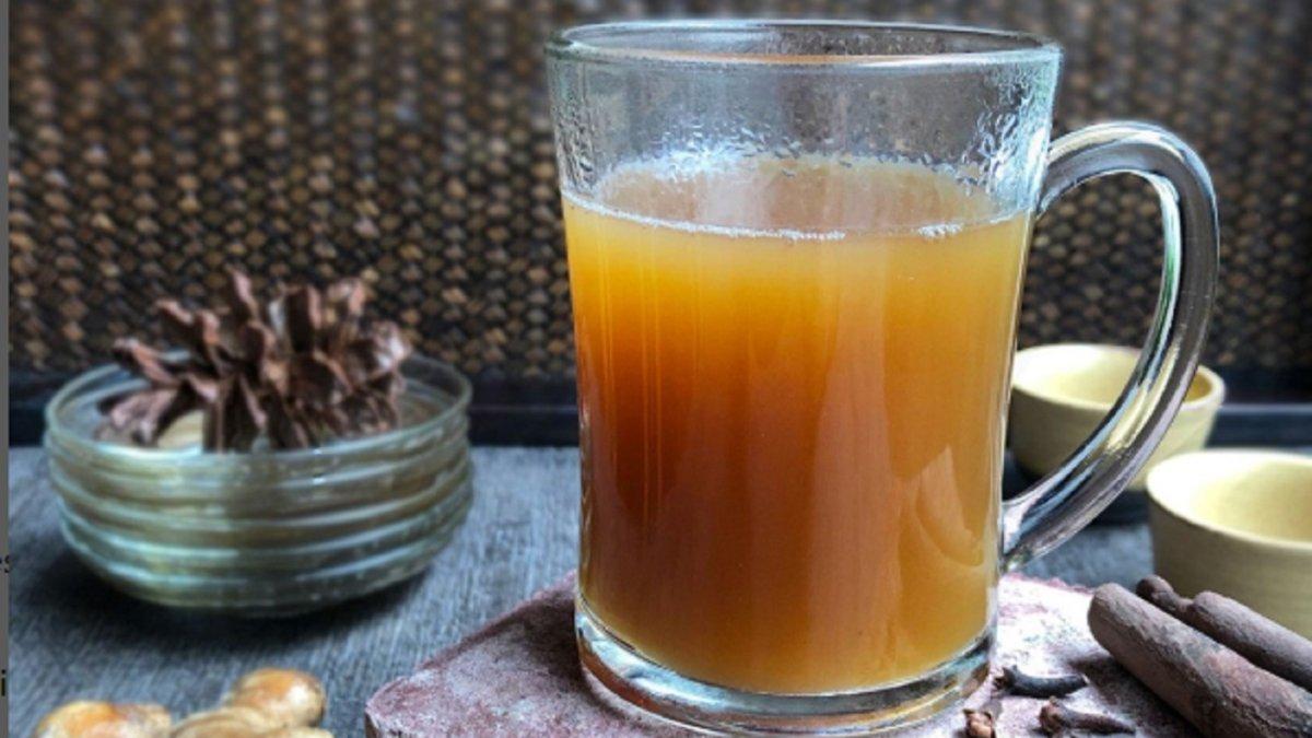 Inilah cara mudah membuat Bandrek, minuman khas Sunda, Jawa Barat, kuncinya rempahnya harus lengkap, rebus dengan api kecil dalam waktu yang lama 