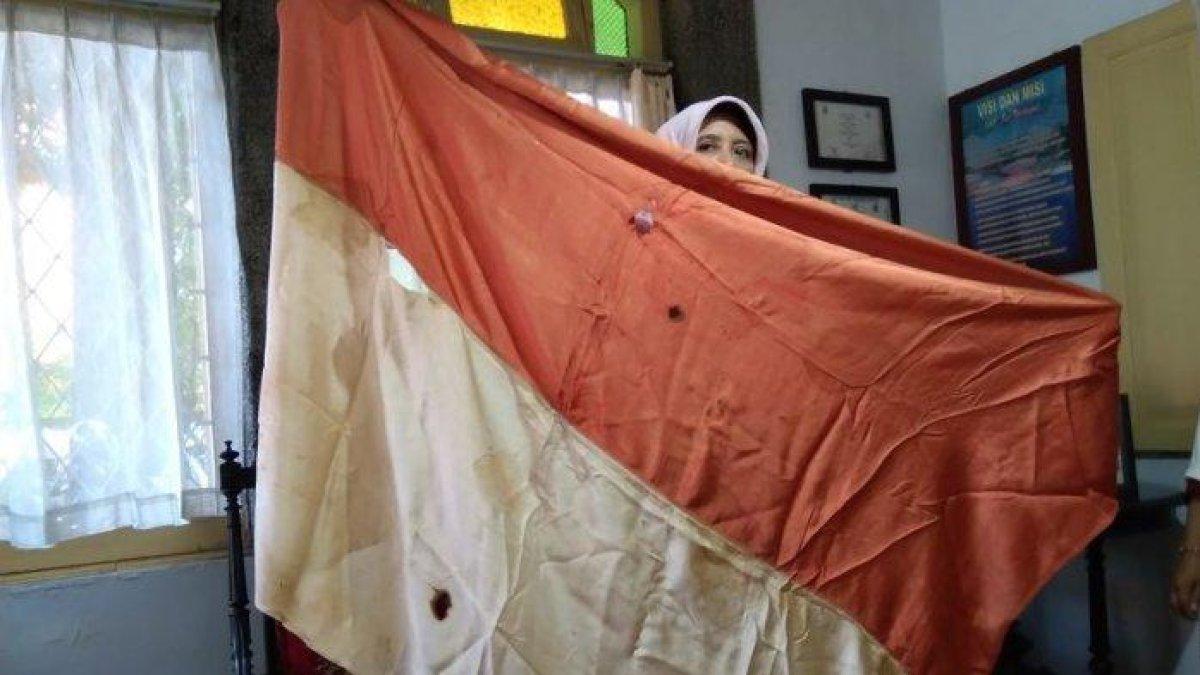 bendera merah putih