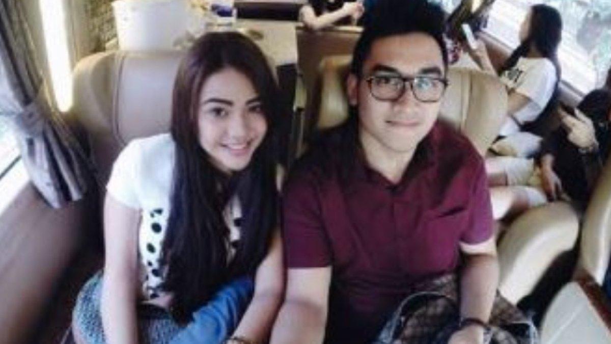 berpacaran dengan pria ganteng bernama Tommy Rumengan.