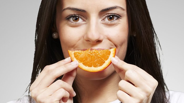 Buah jeruk kaya akan vitamin C yang bagus untuk menjaga kebugaran tubuh di bulan puasa.