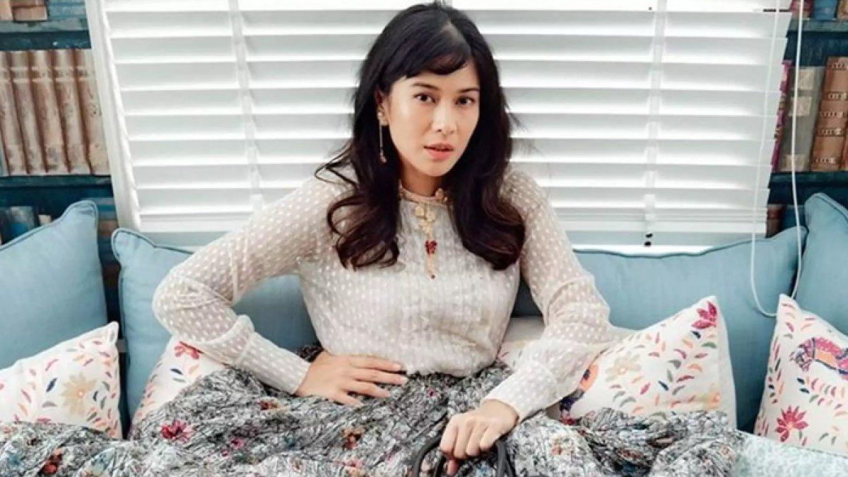Inilah profil dan akun medsos Dian Sastrowardoyo yang mendukung bakat sang anak menjadi seorang penulis