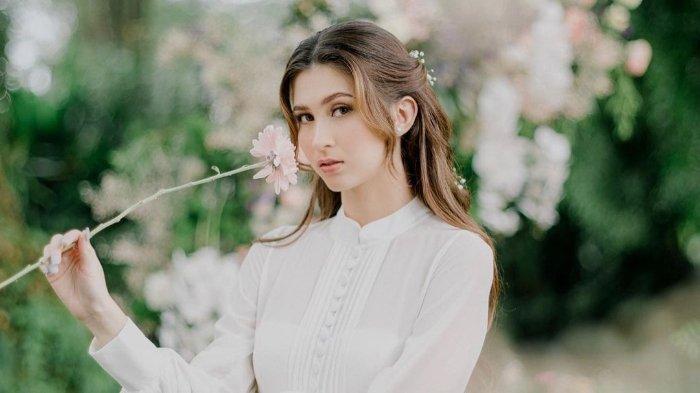 Celia Thomas mantan pacar Rizky Nazar.