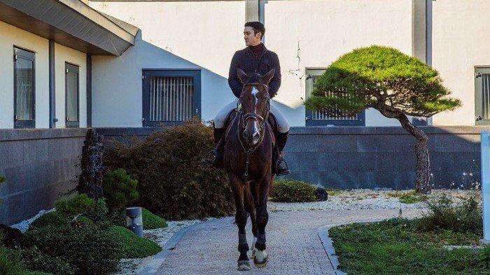 Inilah profil dan akun medsos Siwon Super Junior yang buat geger warganet usai bertemu dengan Wakil Presiden Maruf Amin