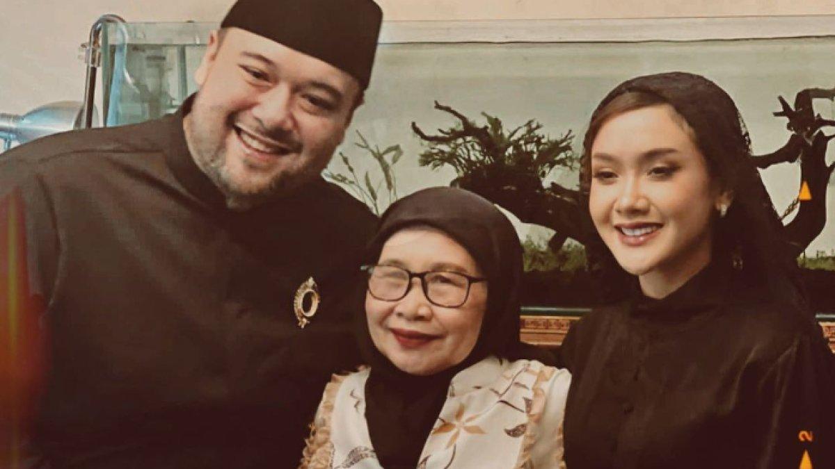 Inilah profil dan akun medsos Cita Citata yang beberkan keberhasilan pernikahannya dengan sang suami Didi Mahardika