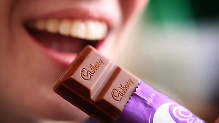 Cokelat Cadbury.
