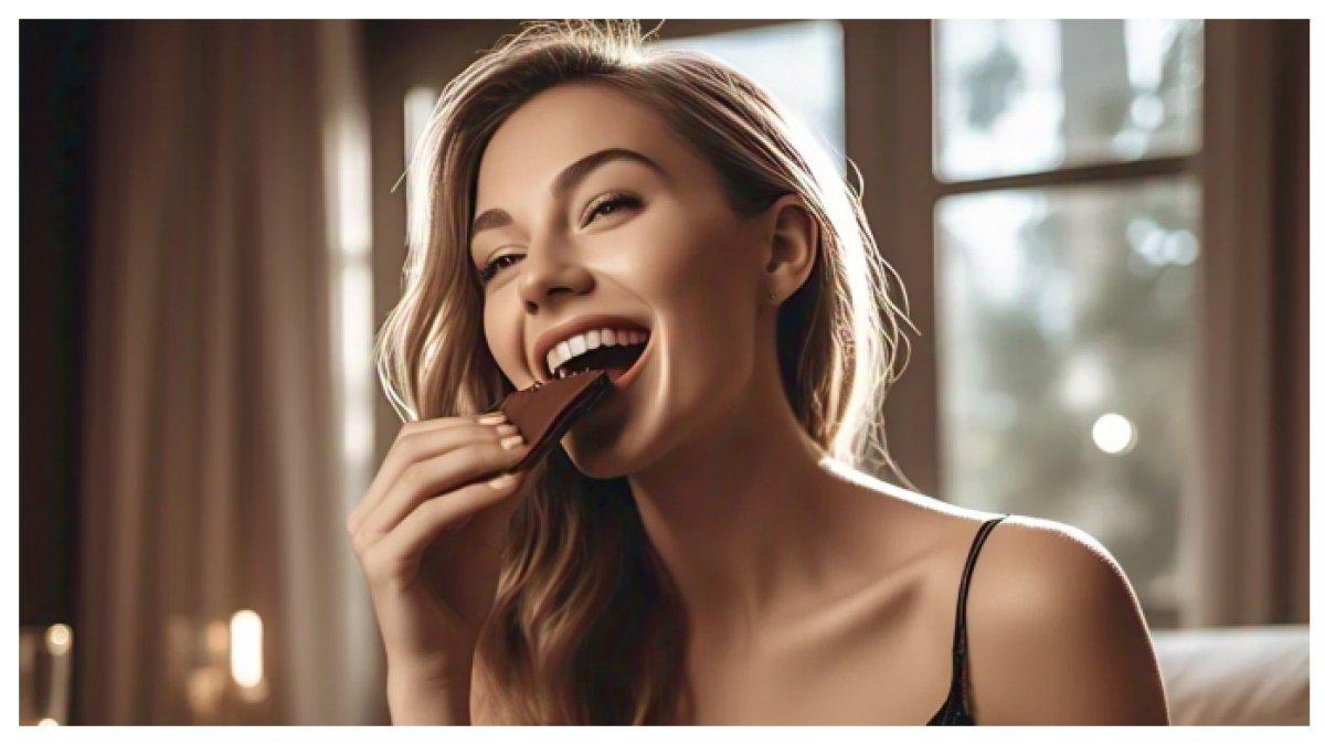 MAKAN COKELAT- cokelat menyebakan kerusakan gigi jika sering memakan coklat secara terus- menerus.
