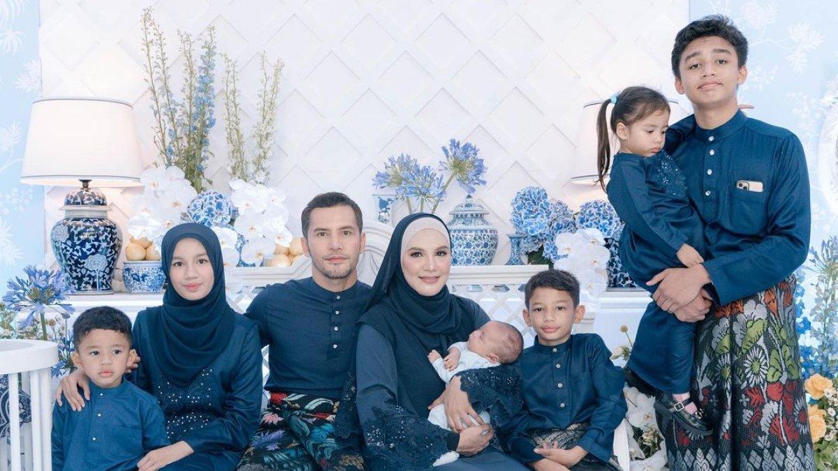 Datin Seri Shahida menikah dengan Dato' Seri Aliff Syukri pada Agustus 2007