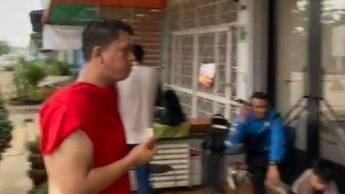 David membagikan video detik-detik akan ditangkap petugas Thailand.